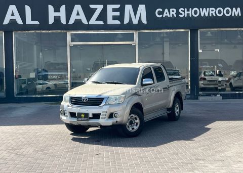 2015 تويوتا هايلكس 2.7