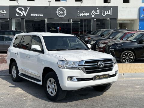 2011 تويوتا لاند كروزر G