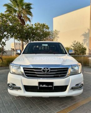 2014 تويوتا هايلكس 2.7