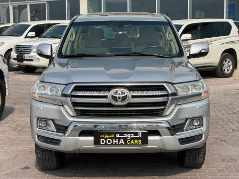 2020 تويوتا لاند كروزر GXR V8