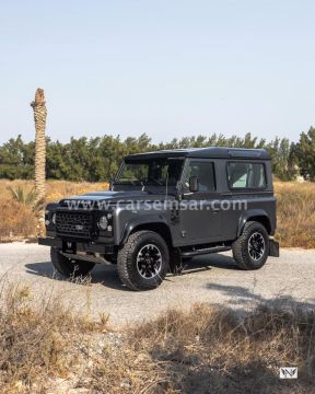 2016 Land Rover Defender Adventure