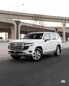 2025 Toyota Land Cruiser GXR V6