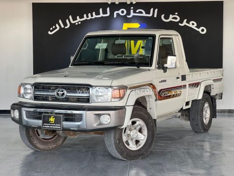 2022 Toyota Land Cruiser Pickup LX