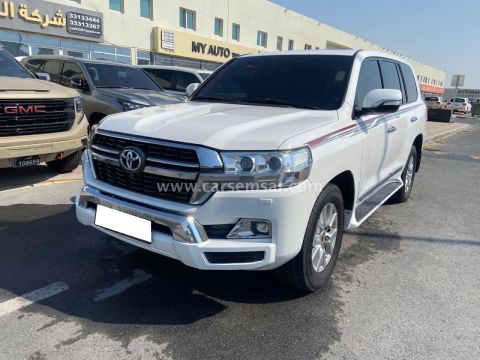 2016 Toyota Land Cruiser GXR V8
