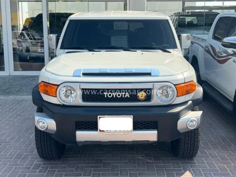 2022 تويوتا إف جي كروزر دفع رباعي