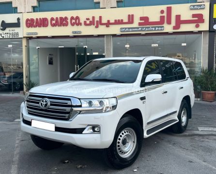 2020 تويوتا لاند كروزر VXR