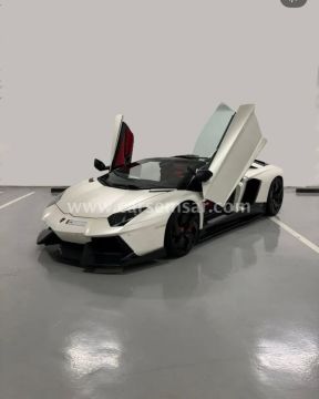 2015 لامبورغيني افنتادور Roadster