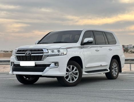 2016 Toyota Land Cruiser GXR V8