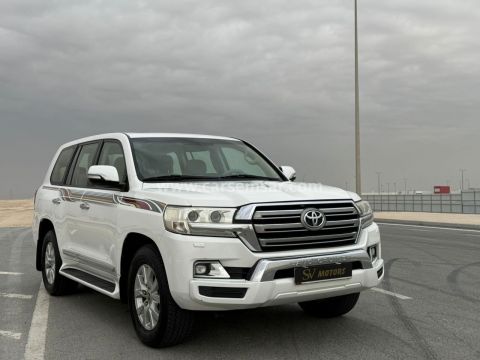 2017 تويوتا لاند كروزر GXR V8