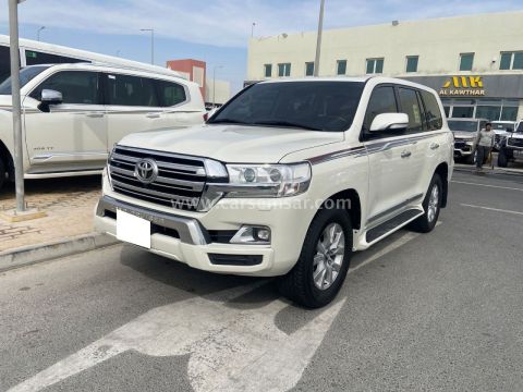 2018 Toyota Land Cruiser GXR V8