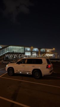 2015 تويوتا لاند كروزر VXR