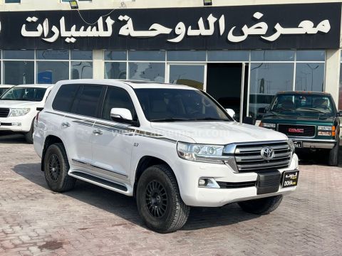 2016 تويوتا لاند كروزر VXR