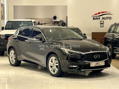 2019 إنفينيتي Q 30 1.6
