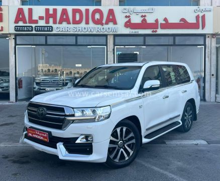 2020 Toyota Land Cruiser VXR Grand Touring S