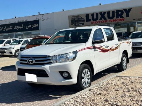 2022 تويوتا هايلكس 2.7