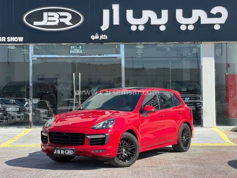 2016 Porsche Cayenne GTS