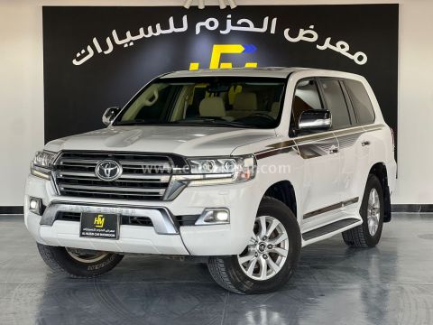 2016 Toyota Land Cruiser GXR V8