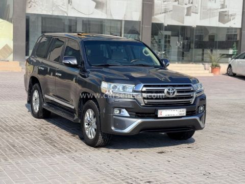 2018 Toyota Land Cruiser GXR