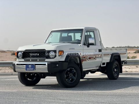 2025 Toyota Land Cruiser Pickup LX
