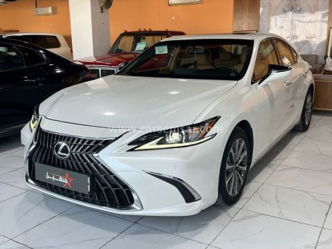 2023 لكزس إي اس 350