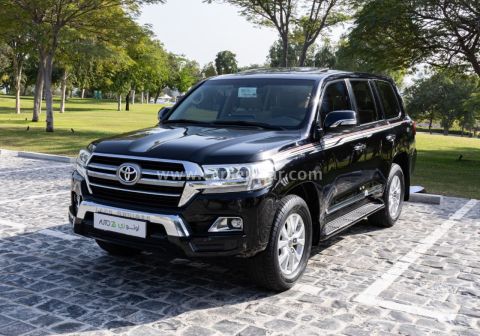 2020 تويوتا لاند كروزر GXR V8