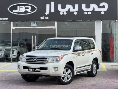 2014 تويوتا لاند كروزر VXR