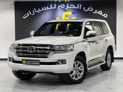 2016 تويوتا لاند كروزر VXR