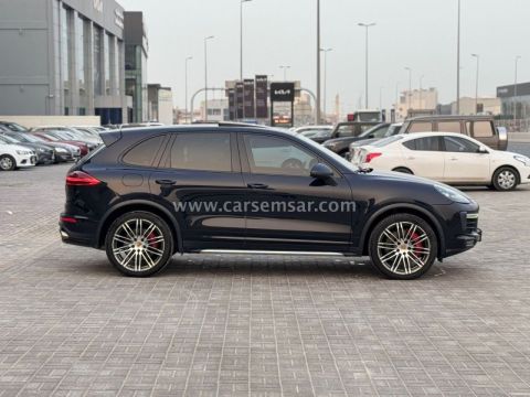 2015 Porsche Cayenne Turbo