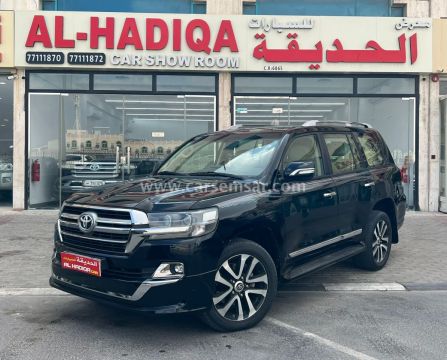 2019 Toyota Land Cruiser VXR Grand Touring S
