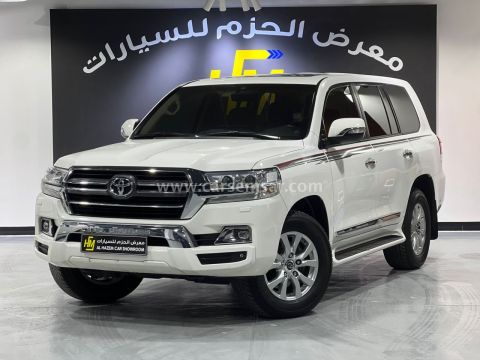 2020 Toyota Land Cruiser GXR V8