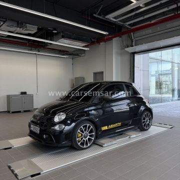 2023 فيات Abarth 695 Competizione