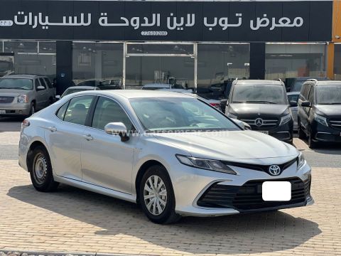 2022 Toyota Camry Hybrid LE