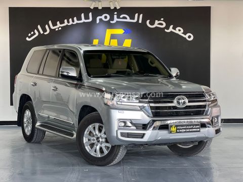 2020 تويوتا لاند كروزر GXR V8