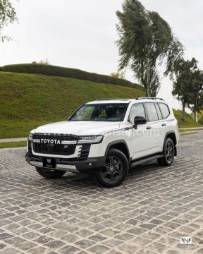 2023 Toyota Land Cruiser GR Sport Twin Turbo
