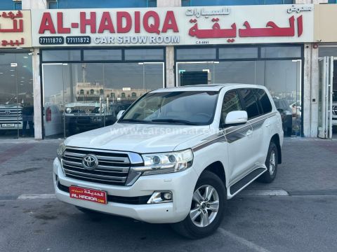 2016 تويوتا لاند كروزر GXR