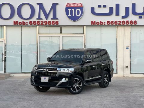 2017 تويوتا لاند كروزر GXR