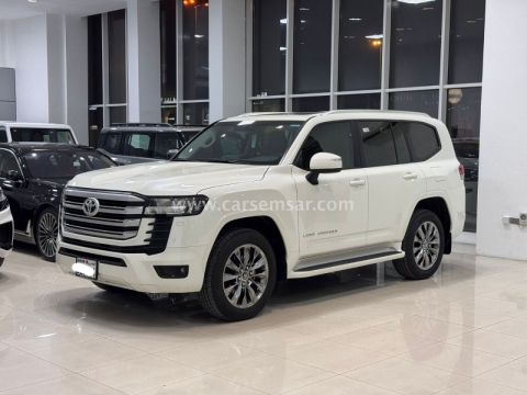 2025 تويوتا لاند كروزر جي اكس ار V6