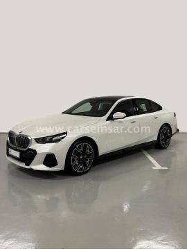 2026 BMW 5-Series 520i