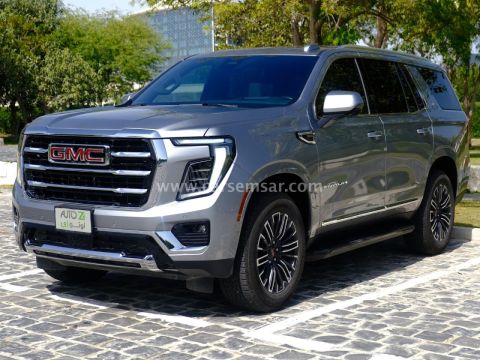 2025 GMC Yukon Elevation