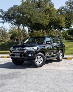2018 Toyota Land Cruiser GXR V8
