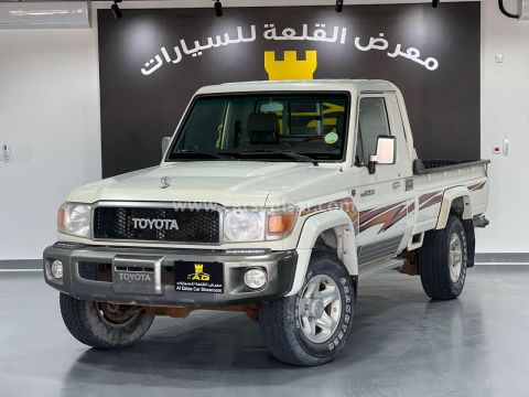 2015 تويوتا لاند كروزر بيك اب ال إكس