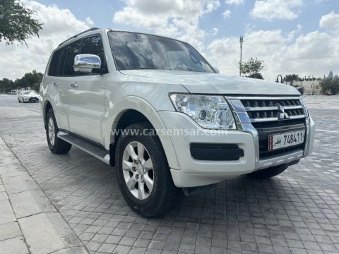 2017 ميتسوبيشي باجيرو 3.5 V6