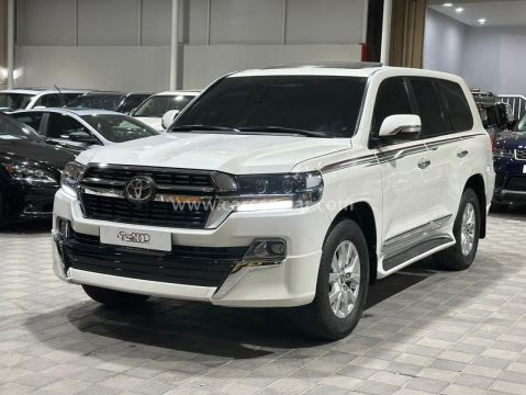 2016 تويوتا لاند كروزر GXR V8