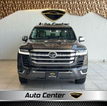 2022 تويوتا لاند كروزر في أكس ار توين تيربو