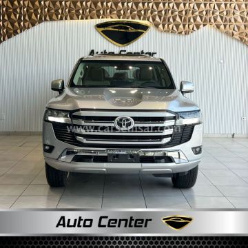 2023 Toyota Land Cruiser GXR V6