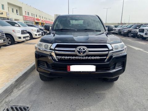 2017 تويوتا لاند كروزر GXR