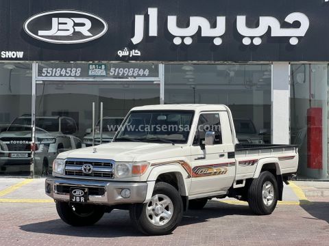 2020 Toyota Land Cruiser Pickup LX