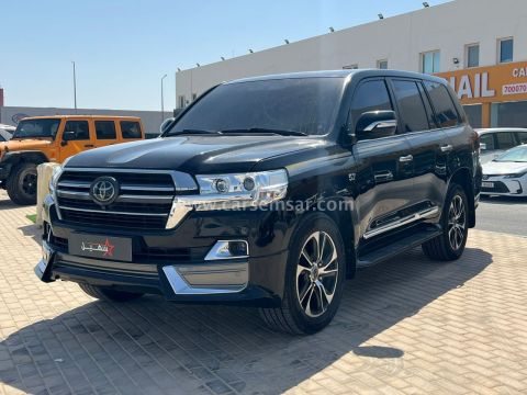 2020 Toyota Land Cruiser VXR Grand Touring S