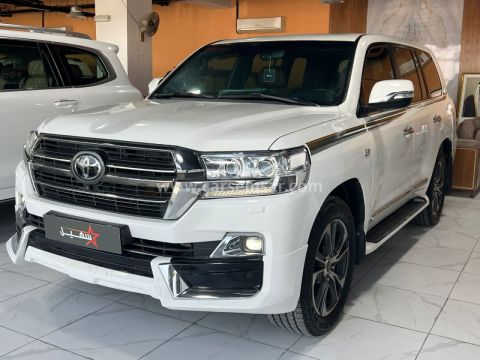 2020 Toyota Land Cruiser VXR Grand Touring S