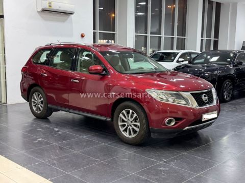2015 Nissan Pathfinder SV